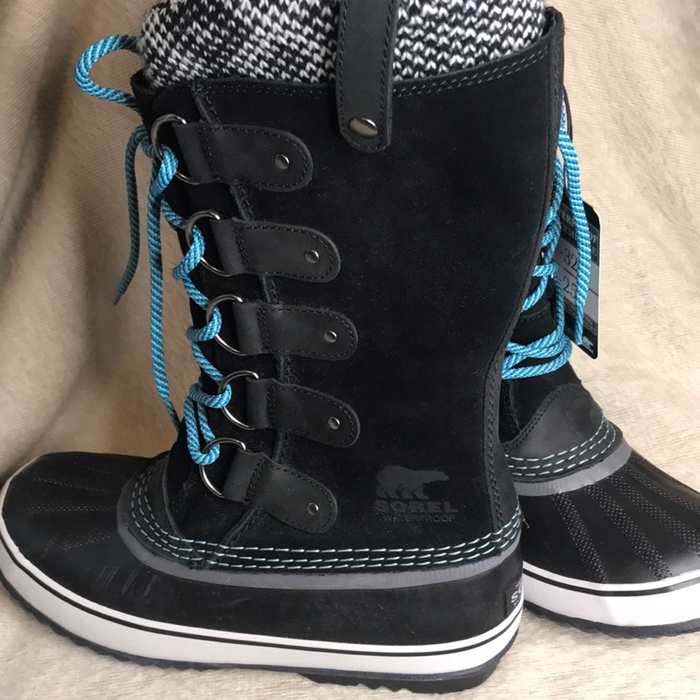 SOREL Waterproof black suede lace up winter size 8.5 NWT